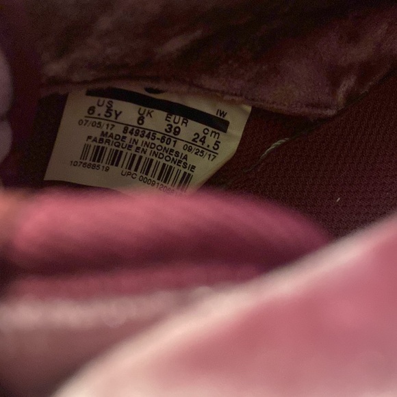 Euc Nike Air Force 1 6.5 Youth Low Pink Purple Crushed Velvet Shoes Womens - Picture 13 of 15